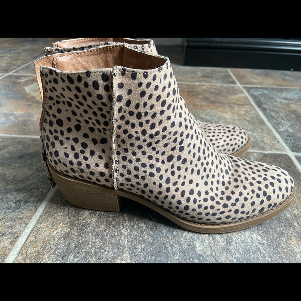 Stylish Leopard print booty